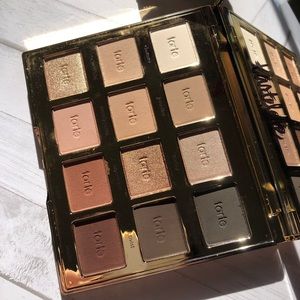 Tarte Tartelette in Bloom platelet